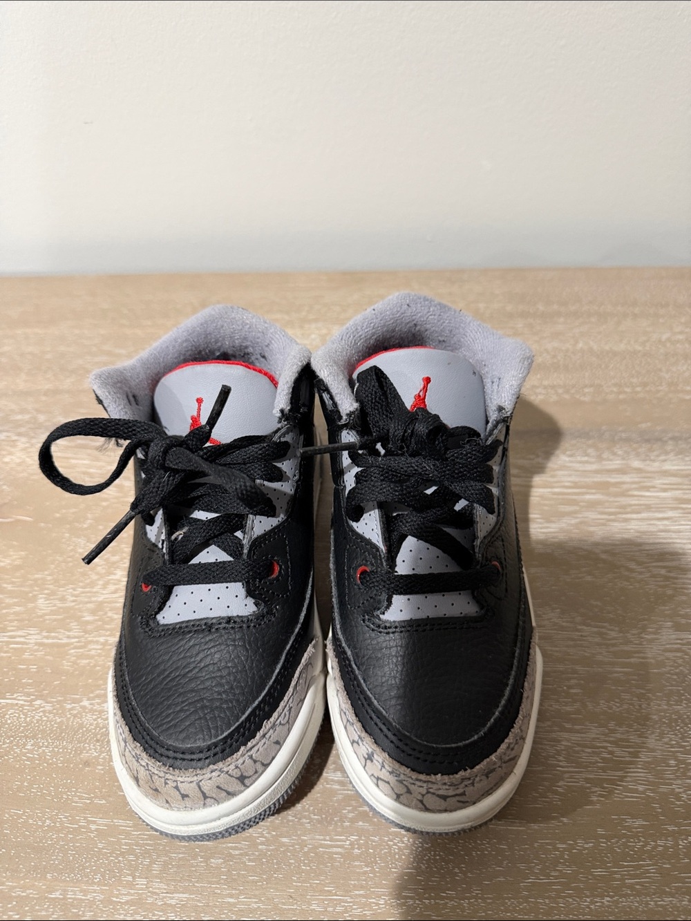 Jordan Toddler Sneakers in Black, Gray & Red